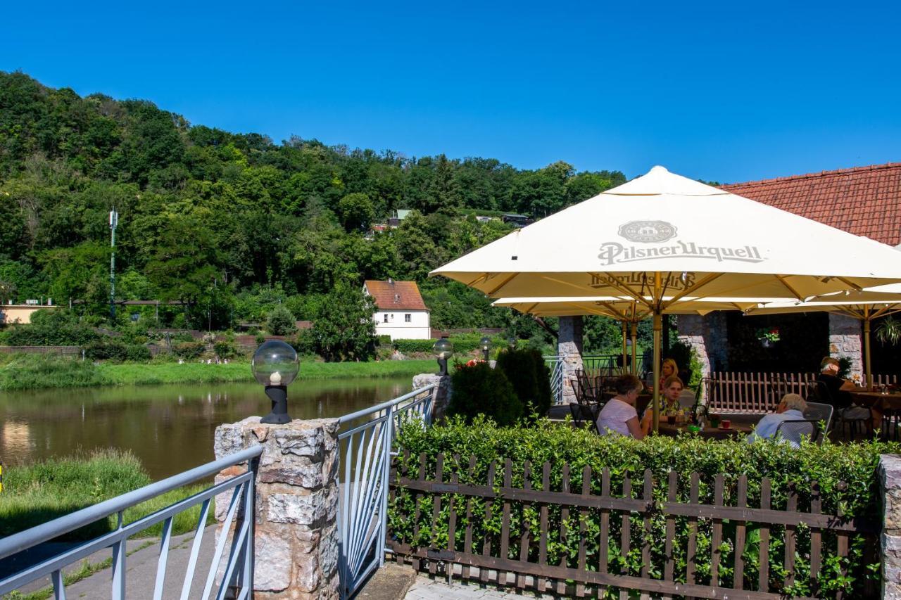 Hotel U Berounky Srbsko Ngoại thất bức ảnh