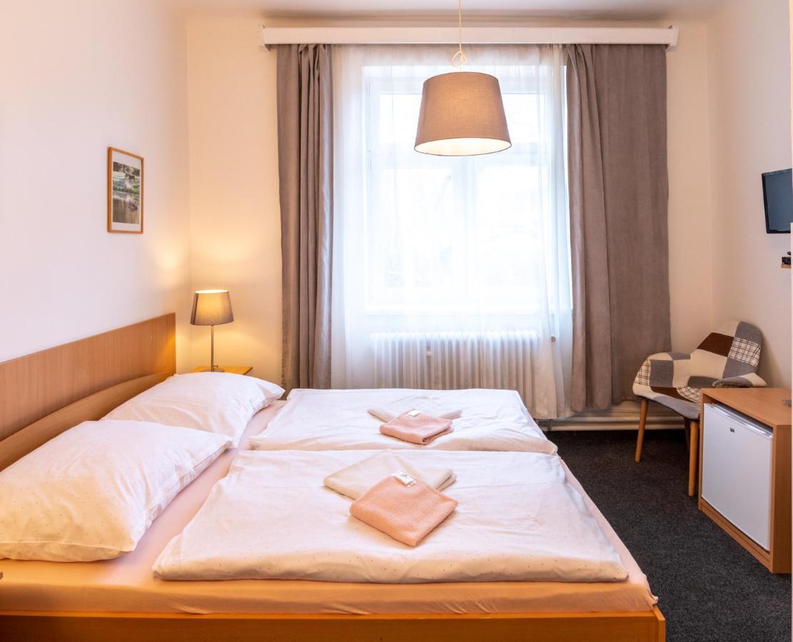 Hotel U Berounky Srbsko Ngoại thất bức ảnh