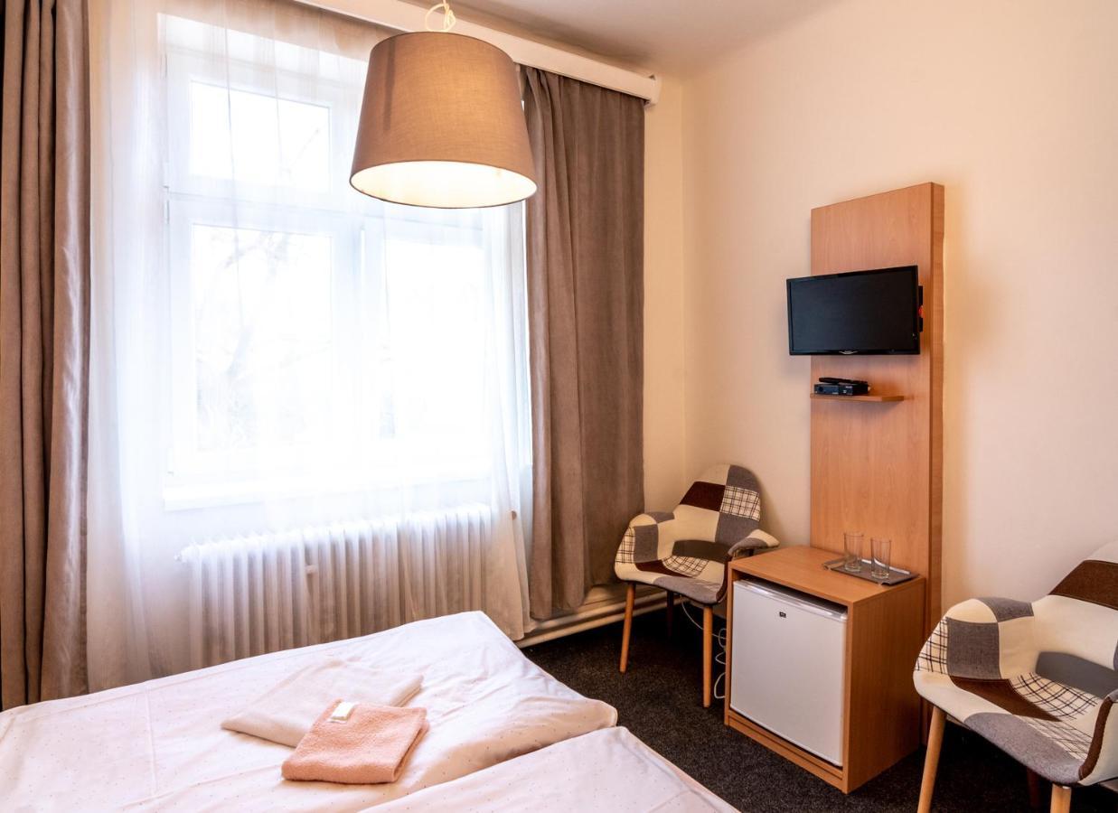 Hotel U Berounky Srbsko Ngoại thất bức ảnh