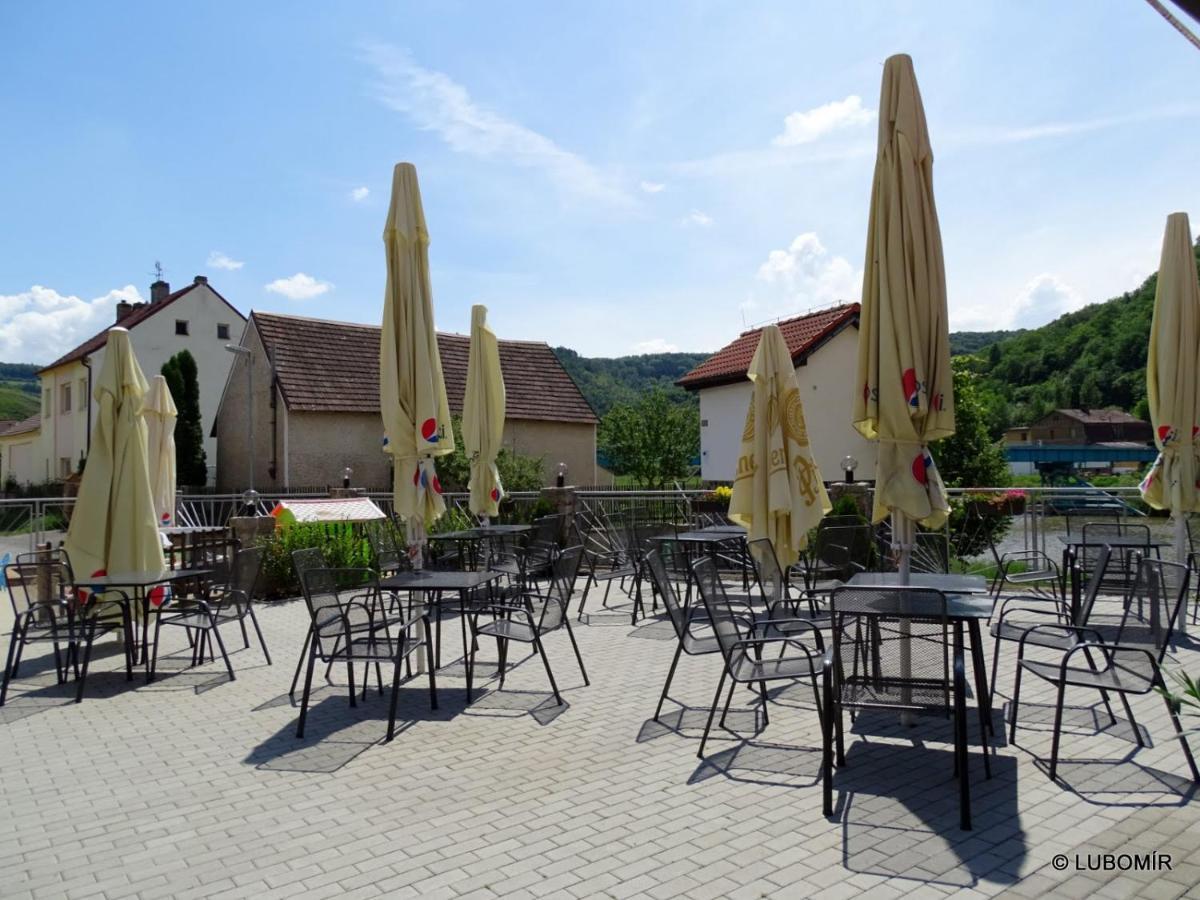 Hotel U Berounky Srbsko Ngoại thất bức ảnh